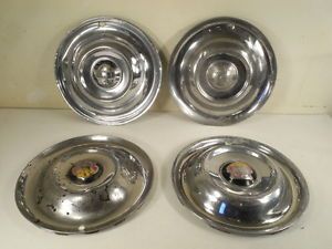 oldsmobile hubcaps vintage